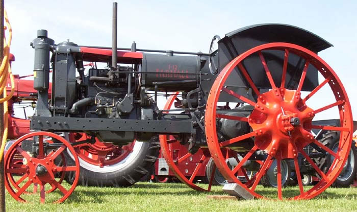 McCormick-Deering Farmall F12 Tractor Image 2