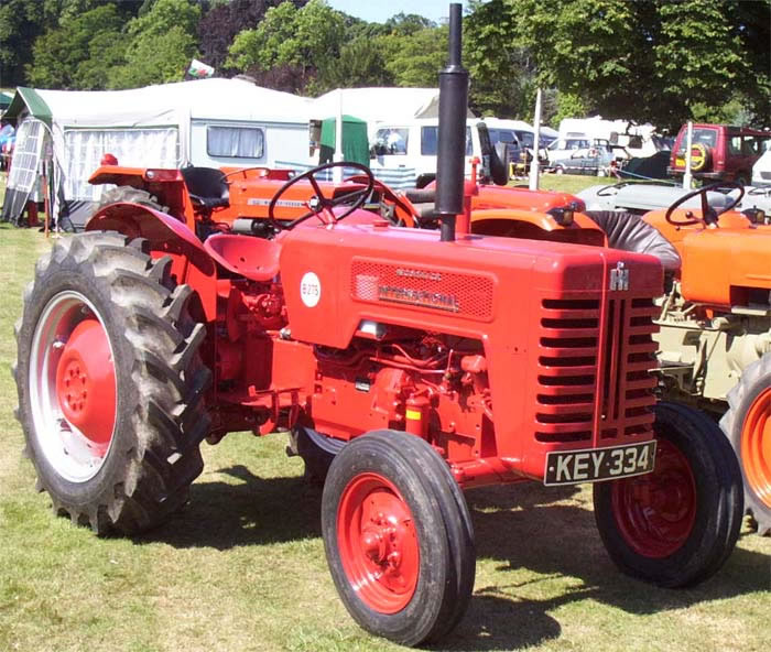 International Harvester B275 Diesel Tractor