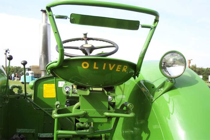 Oliver Super 99 GM Diesel Tractor Detail 4